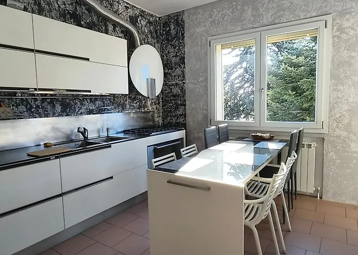 Family 3-bedroom Near Mxp & Maggiore - Parking *